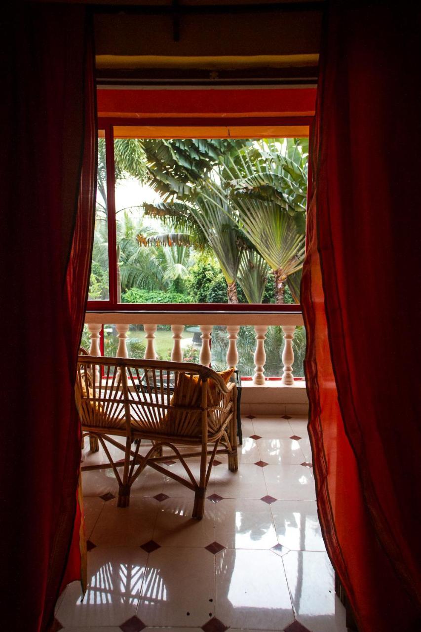 Papa Jolly Eco Resort-Near Morjim Beach Exterior foto