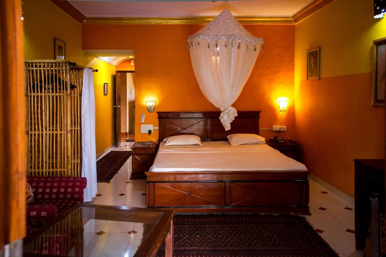 Papa Jolly Eco Resort-Near Morjim Beach Exterior foto